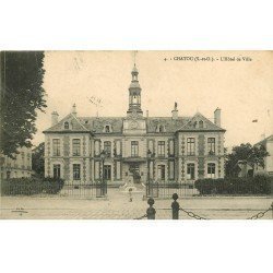 carte postale ancienne 78 CHATOU. Hôtel de Ville avec Fillette 1914