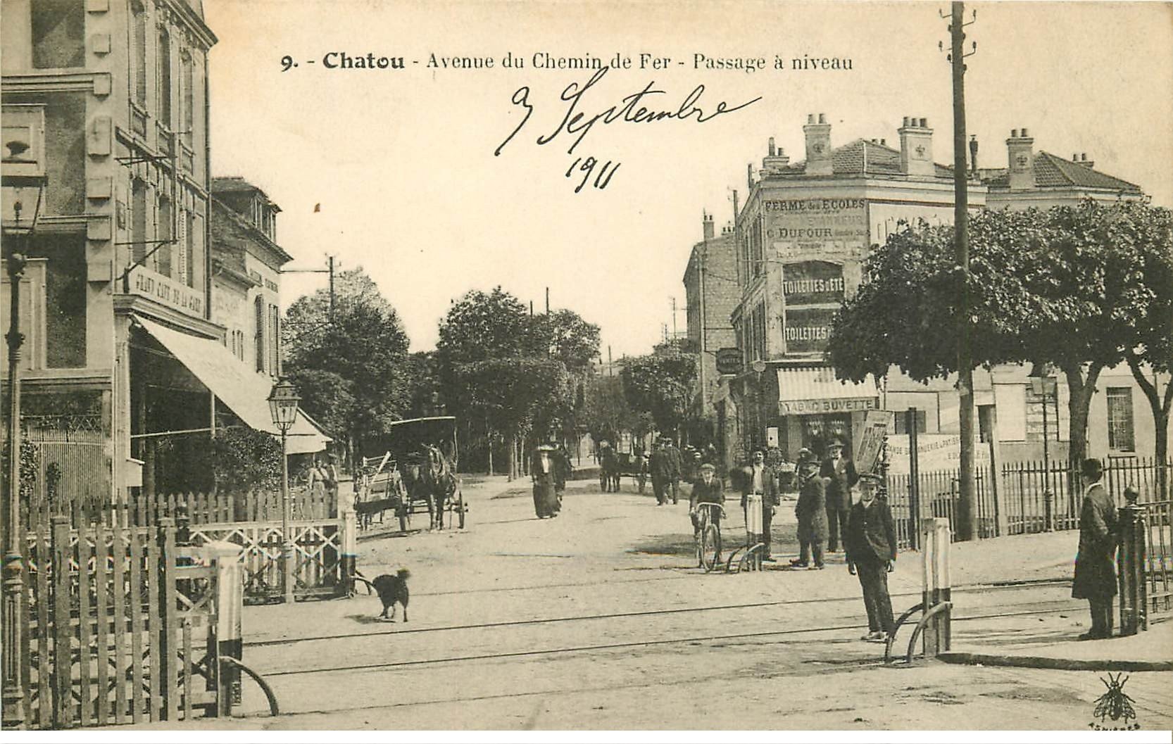 78 CHATOU. Passage à niveau Avenue du Chemin de Fer 1911 Café de la Gare