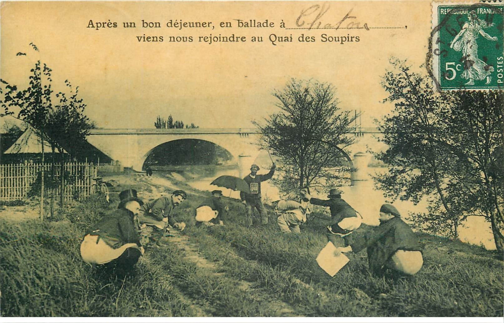 carte postale ancienne 78 CHATOU. Personnages se soulageant au Quai des Soupirs 1914