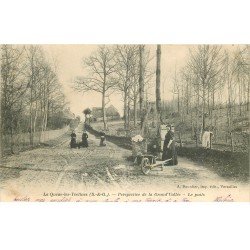 78 LA QUEUE-LES-YVELINES. Le Puits Grand'Vallée Lavandière Laveuse 1903