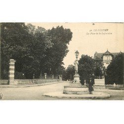 carte postale ancienne 78 LE VESINET. Place de la Lafontaine 1918