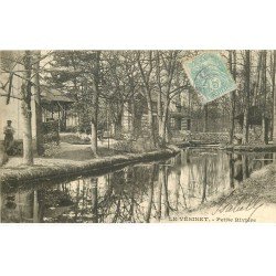 carte postale ancienne 78 LE VESINET. Petite Rivière avec Jardinier