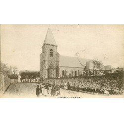carte postale ancienne 78 TRAPPES. Ronde d'enfants devant l'Eglise et Cimetière 1935. Edition Berger