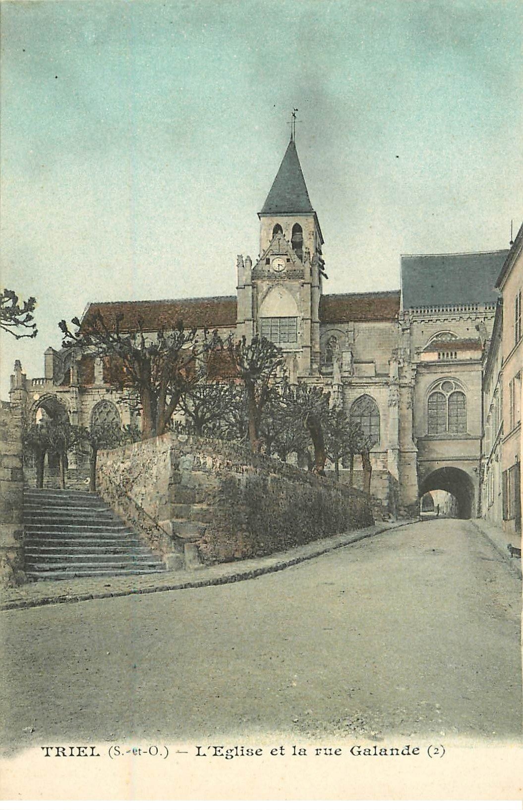 carte postale ancienne 78 TRIEL. L'Eglise Rue Galande