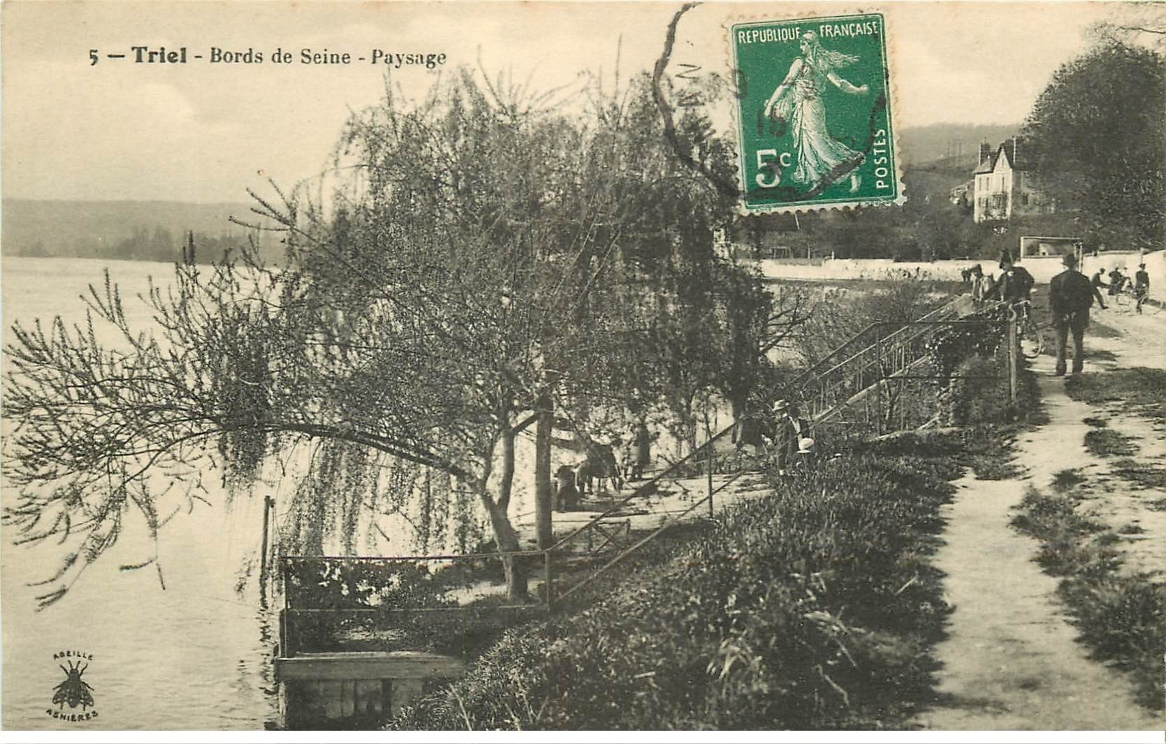 carte postale ancienne 78 TRIEL. Animation Bords de Seine 1915