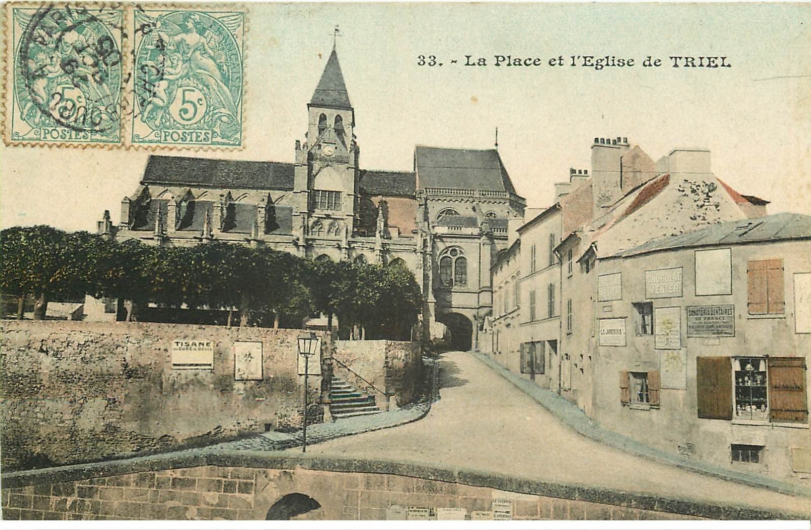 carte postale ancienne 78 TRIEL. La Place et l'Eglise 1905