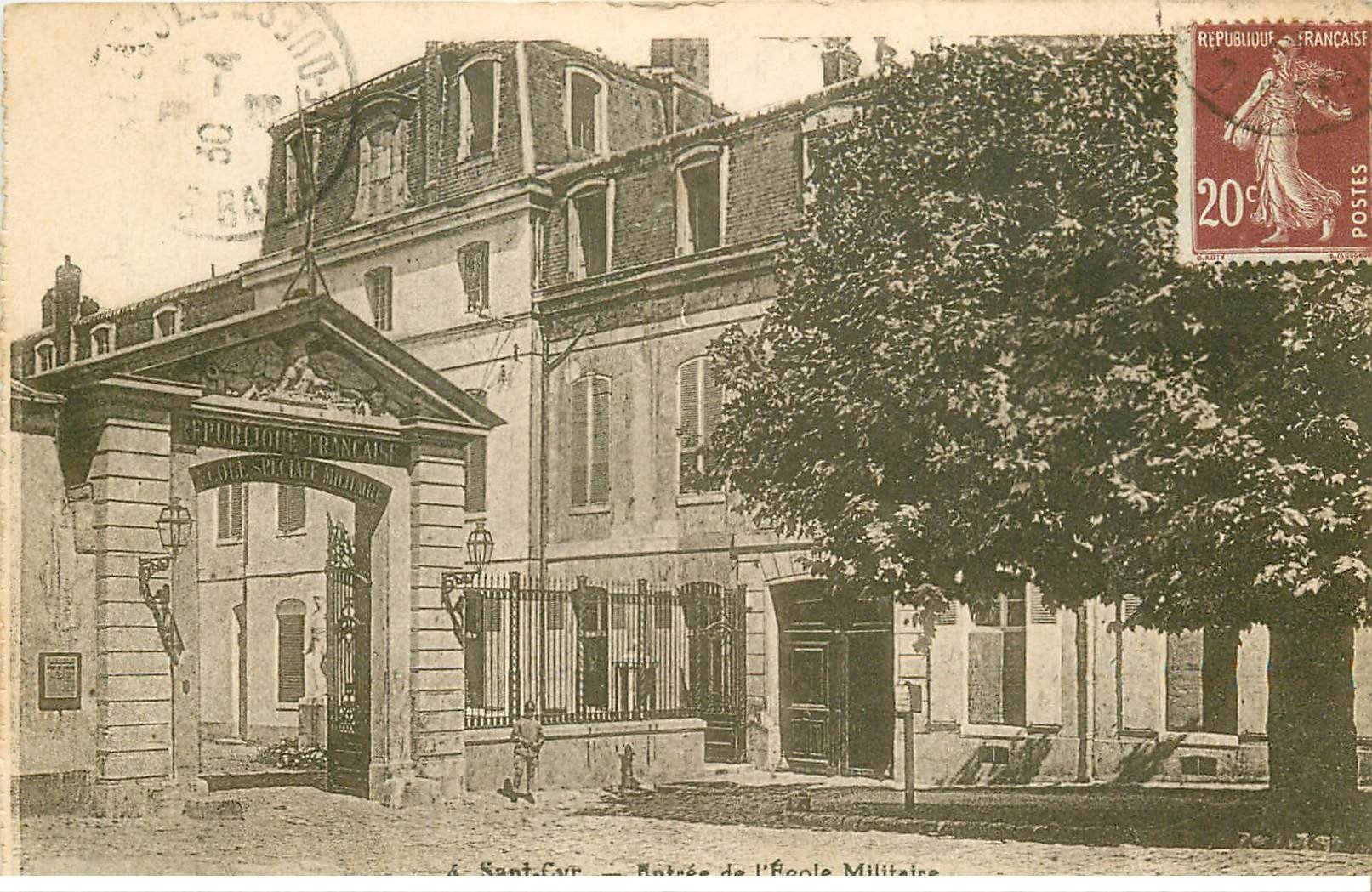 carte postale ancienne 78 ECOLE MILITAIRE DE SAINT-CYR. Entrée 1923