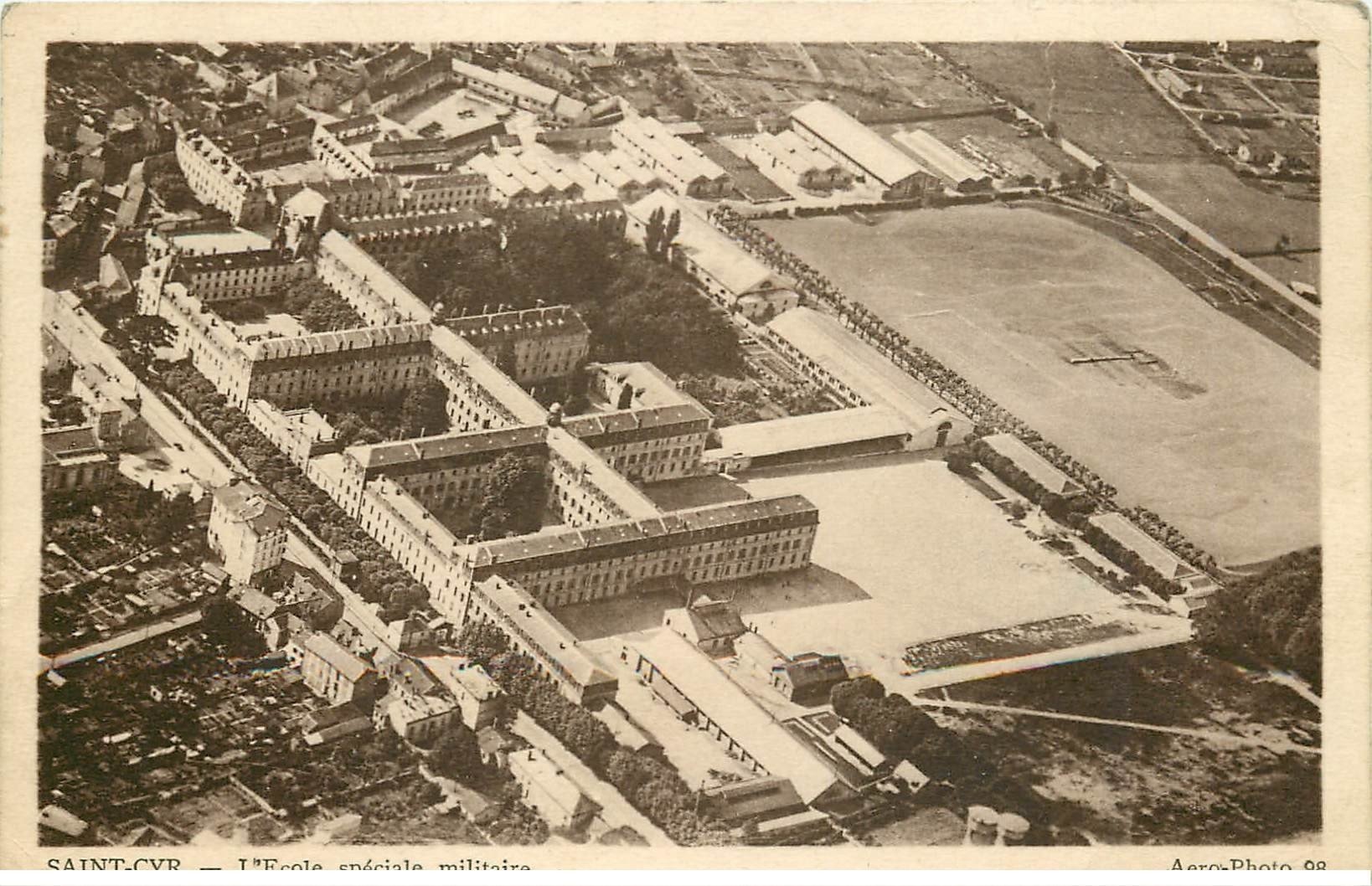carte postale ancienne 78 ECOLE MILITAIRE DE SAINT-CYR. Vue aérienne