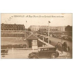 carte postale ancienne 14 DEAUVILLE. Cours de Tennis rue Gontault-Biron et voiture ancienne