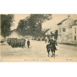 carte postale ancienne 78 ECOLE MILITAIRE DE SAINT-CYR. Régiment en Marche 1916