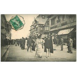 carte postale ancienne 14 DEAUVILLE. La Rue Gontaut-Biron 1914