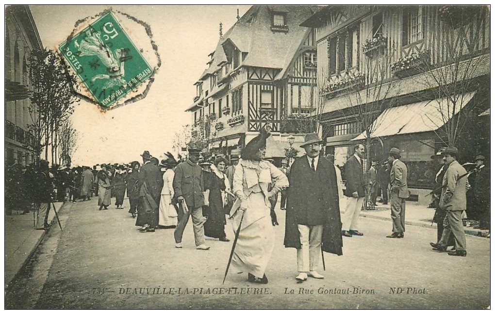 14 DEAUVILLE. La Rue Gontaut-Biron 1914