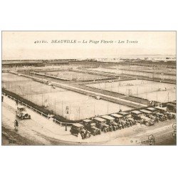 carte postale ancienne 14 DEAUVILLE. Les Cours de Tennis et superbes voitures anciennes