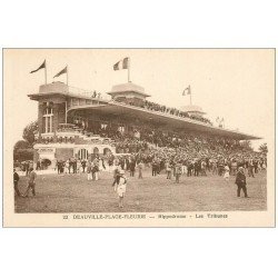 carte postale ancienne 14 DEAUVILLE. Les Tribunes à l'Hippodrome. PMU et Tiercé. Sports équestres