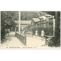 carte postale ancienne 14 DIVES. La Ferme de Sarlabot avec Balançoire et Jeux