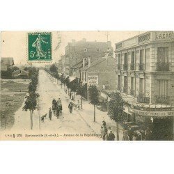 carte postale ancienne 78 SARTROUVILLE. Café Absinthe oxigénée de l'Aéro Avenue de la République et Boucherie de la Gare