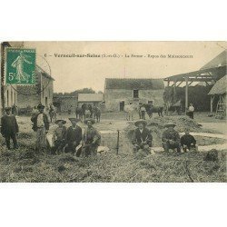 carte postale ancienne 78 VERNEUIL-SUR-SEINE. Repos des Moissonneurs à la Ferme
