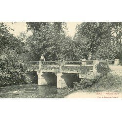carte postale ancienne 78 VILLEZ. Pont sur l'Epte avec personnages