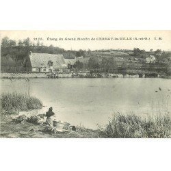 carte postale ancienne K. 78 CERNAY-LA-VILLE. Etang du Grand Moulin avec Lavandières