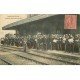 carte postale ancienne K. 78 SAINT-CYR L'ECOLE. La Fanfare en attente du Train spécial 1907