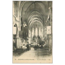 carte postale ancienne 14 DOUVRES-LA-DELIVRANDE. Nef Basilique animation