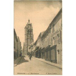 carte postale ancienne 79 BRESSUIRE. Rue Gambetta