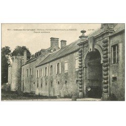 carte postale ancienne 14 ENGLESQUEVILLE-LA-PERCEE. Façade du Château 1925 avec personnage