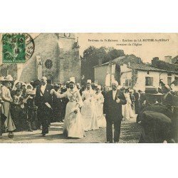 79 LA MOTHE-SAINT-HERAY. Les Rosières revenant de l'Eglise 1913