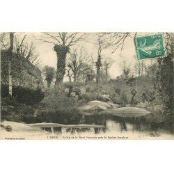 carte postale ancienne 79 L'ABSIE. Rocher branlant Vallée de la Sèvre Nantaise 1915