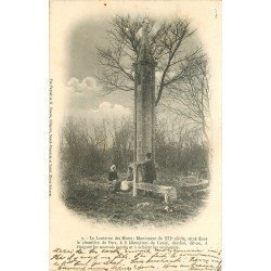 carte postale ancienne 79 PERS. Lanterne des Morts au Cimetière1904