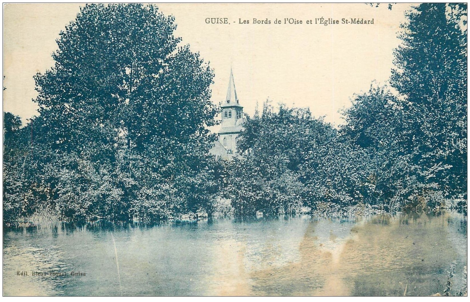 carte postale ancienne 02 GUISE. Eglise Saint-Médard 1935 (trace fumée)...