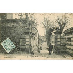 carte postale ancienne 79 NIORT. La Tour de la Folie 1905