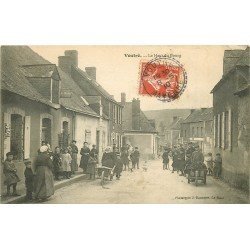 53 VOUTRE. Animation sur le Haut du Bourg 1910