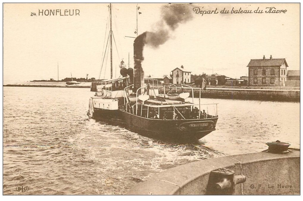 carte postale ancienne 14 HONFLEUR. Départ du Bateau du Havre
