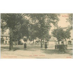 carte postale ancienne 81 ALBAN. La Place avec son puits