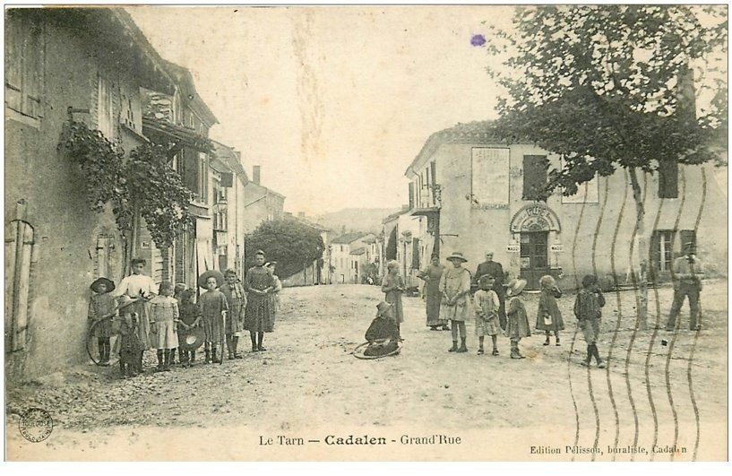 carte postale ancienne 81 CADALEN. Grand Rue Epicerie et Café vers 1933
