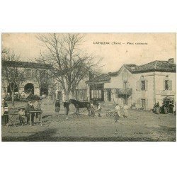 carte postale ancienne 81 CAHUSAC. Place Commune avec Maréchal Ferrand et un Cheval 1909