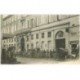 carte postale ancienne 81 CASTRES. Le Grand Hôtel le Personnel et nombreux Cabriolets vers 1900
