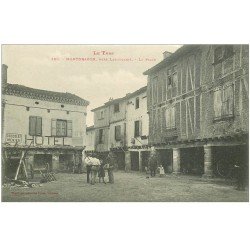 carte postale ancienne 81 MONDRAGON. Hôtel et Bûcherons sur la Place vers 1900