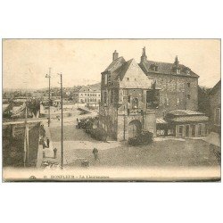 carte postale ancienne 14 HONFLEUR. La Lieutenance 41