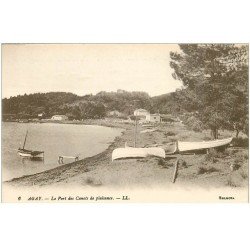 83 AGAY. Le Port des Canots de plaisance. Barques de Pêcheurs aussi