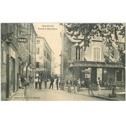 83 BRIGNOLES. Rue de la République Tabac et Grand Bar