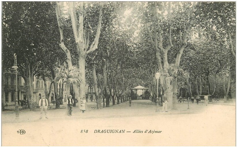 carte postale ancienne 83 DRAGUIGNAN. Allées d'Azémar animées 1915