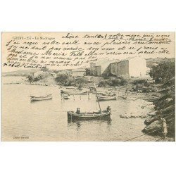 carte postale ancienne 83 GIENS. La Madrague avec jeunes Pêcheurs sur barque 1903