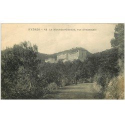 carte postale ancienne 83 HYERES. Personnage sur Sentier du Mont-des-Oiseaux 1922