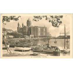 carte postale ancienne 83 SAINT-RAPHAEL. Le Port avec barques de Pêcheurs