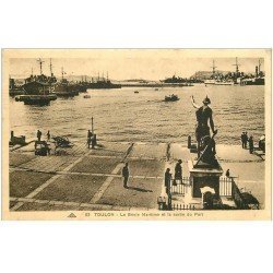 carte postale ancienne 83 TOULON. Le Génie Maritime et Sortie du Port 1932 avec Cuirassiers