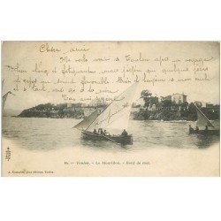 carte postale ancienne 83 TOULON. Le Mourillon avec Pêcheurs sur barque bord de Mer 1903