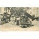 carte postale ancienne 83 TOULON. Un Coin du Marché 1905. Petit pli coin droit...