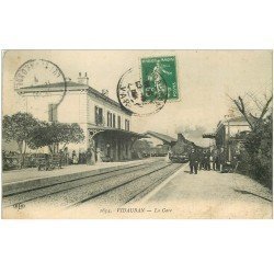 carte postale ancienne 83 VIDAUBAN. La Gare avec Train et Locomotive à vapeur 1912 Chef de Gare et Cheminots
